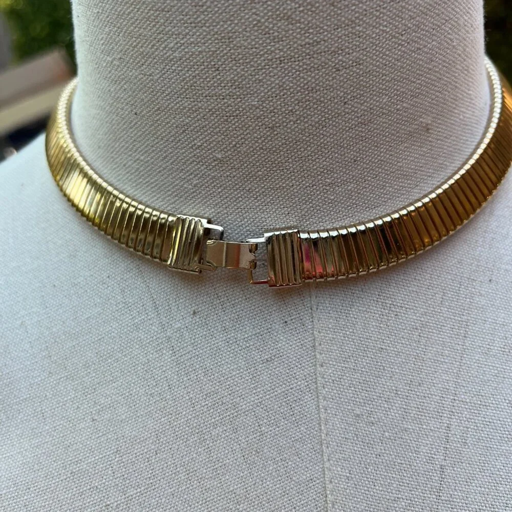 Vintage Park Lane Gold Tone/Black Stone Choker - Picture 2 of 3